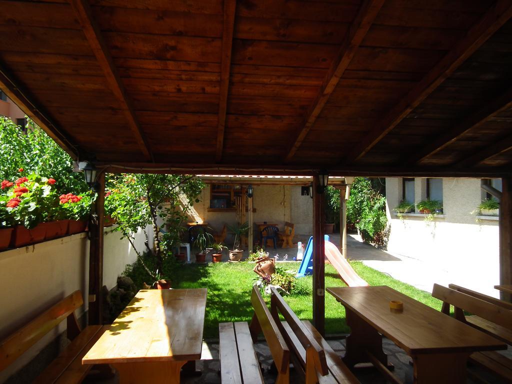 Guest House Olimpiya Sveti Vlas Bagian luar foto