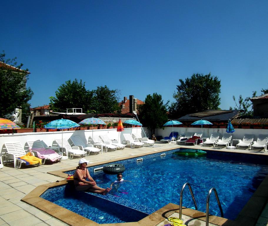 Guest House Olimpiya Sveti Vlas Bagian luar foto